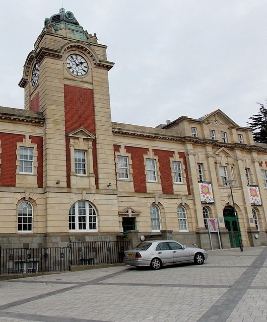 Barry's town hall, a red-brick and pale stone building with a tall clock tower.