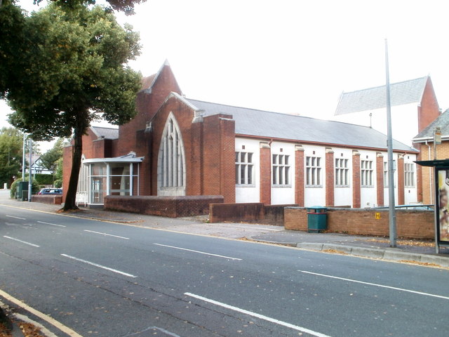 Park End Presbyterian Church, a red-brick church on a wide road.